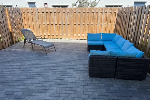 Adosado en venta en Homestead, Florida, 3 dormitorios, 123.37 m2 № 1985093 - foto 4