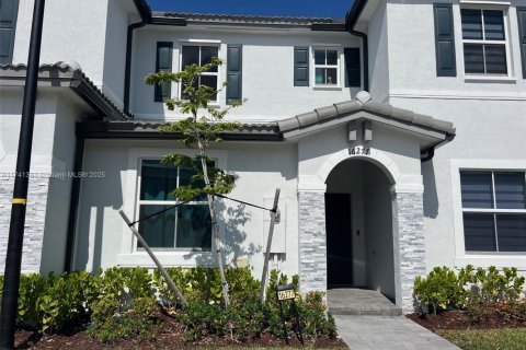 Adosado en venta en Homestead, Florida, 3 dormitorios, 123.37 m2 № 1985093 - foto 1