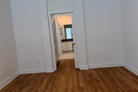 House in Tarpon Springs, Florida 4 bedrooms, 234.39 sq.m. № 2209597 - photo 6