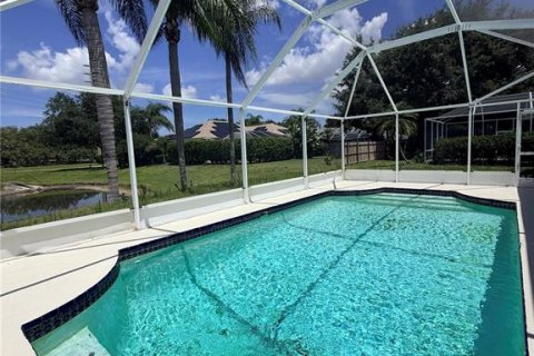 House in Tarpon Springs, Florida 4 bedrooms, 234.39 sq.m. № 2209597 - photo 18