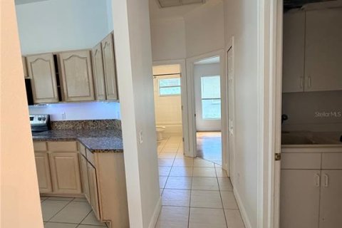 House in Tarpon Springs, Florida 4 bedrooms, 234.39 sq.m. № 2209597 - photo 10