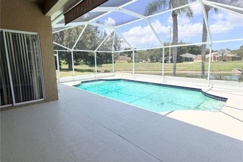 House in Tarpon Springs, Florida 4 bedrooms, 234.39 sq.m. № 2209597 - photo 20