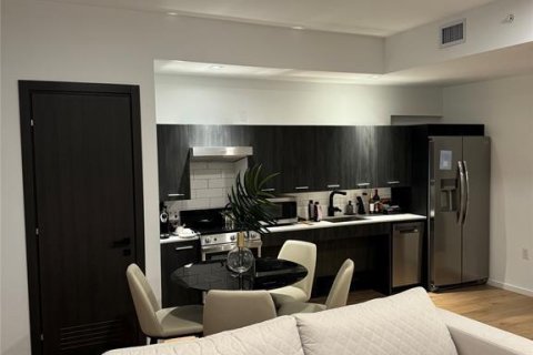 Снять в аренду кондоминиум в Майами, Флорида 3 комнаты, 52.03м2, № 2246597 - фото 3