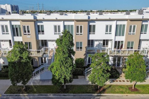 Condominio en venta en Doral, Florida, 3 dormitorios, 126.35 m2 № 1983535 - foto 25