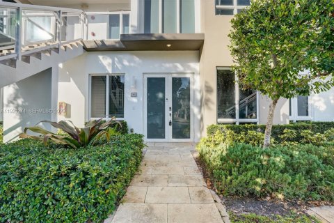 Condominio en venta en Doral, Florida, 3 dormitorios, 126.35 m2 № 1983535 - foto 4