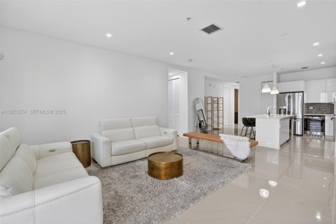 Condominio en venta en Doral, Florida, 3 dormitorios, 126.35 m2 № 1983535 - foto 5