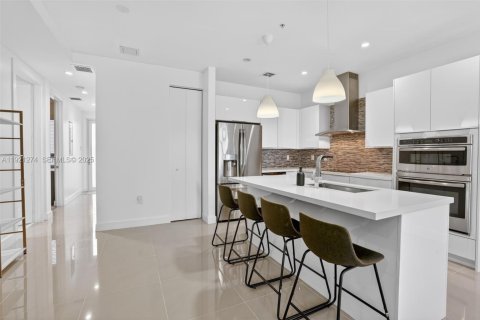 Condominio en venta en Doral, Florida, 3 dormitorios, 126.35 m2 № 1983535 - foto 10