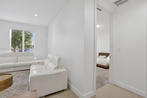 Condominio en venta en Doral, Florida, 3 dormitorios, 126.35 m2 № 1983535 - foto 12