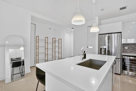 Condominio en venta en Doral, Florida, 3 dormitorios, 126.35 m2 № 1983535 - foto 11