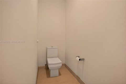 Condominio en venta en Doral, Florida, 3 dormitorios, 126.35 m2 № 1983535 - foto 16