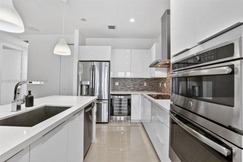 Condominio en venta en Doral, Florida, 3 dormitorios, 126.35 m2 № 1983535 - foto 8