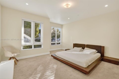 Condominio en venta en Doral, Florida, 3 dormitorios, 126.35 m2 № 1983535 - foto 13