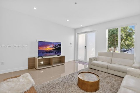 Condominio en venta en Doral, Florida, 3 dormitorios, 126.35 m2 № 1983535 - foto 7