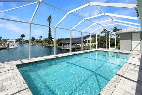 Casa en venta en Cape Coral, Florida, 4 dormitorios, 196.77 m2 № 1798397 - foto 28