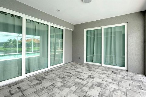 Casa en venta en Cape Coral, Florida, 4 dormitorios, 196.77 m2 № 1798397 - foto 30
