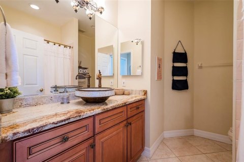 Condominio en venta en Bradenton, Florida, 3 dormitorios, 226.12 m2 № 2138606 - foto 15