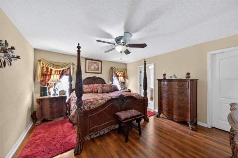 House in Orlando, Florida 4 bedrooms, 212.47 sq.m. № 2196914 - photo 16