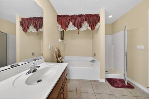 House in Orlando, Florida 4 bedrooms, 212.47 sq.m. № 2196914 - photo 19
