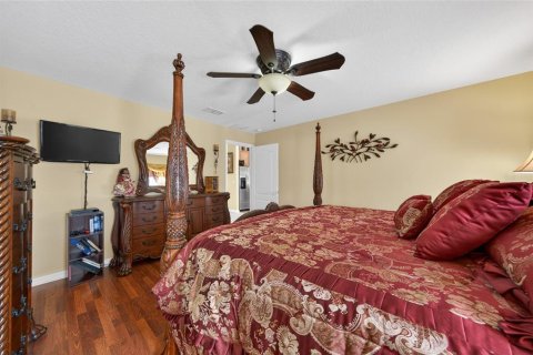 House in Orlando, Florida 4 bedrooms, 212.47 sq.m. № 2196914 - photo 17