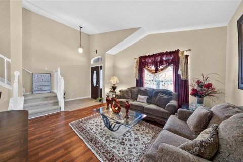 House in Orlando, Florida 4 bedrooms, 212.47 sq.m. № 2196914 - photo 7
