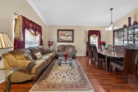 House in Orlando, Florida 4 bedrooms, 212.47 sq.m. № 2196914 - photo 8