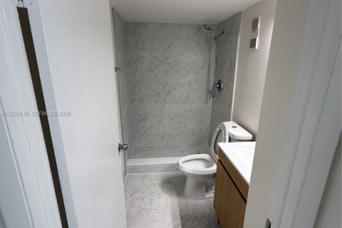 Copropriété à louer à Miami Beach, Floride: 2 chambres, 81.29 m2 № 2077937 - photo 15