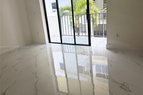 Copropriété à louer à Miami Beach, Floride: 2 chambres, 81.29 m2 № 2077937 - photo 4