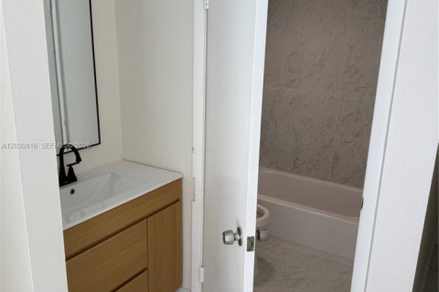 Copropriété à louer à Miami Beach, Floride: 2 chambres, 81.29 m2 № 2077937 - photo 16