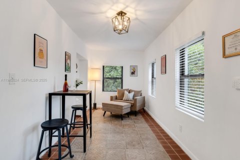 Купить виллу или дом в Майами-Шорс, Флорида 5 спален, 225.85м2, № 2049723 - фото 11