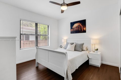 Купить виллу или дом в Майами-Шорс, Флорида 5 спален, 225.85м2, № 2049723 - фото 24