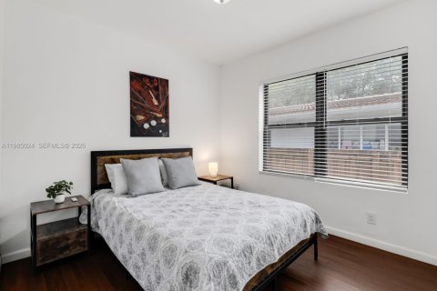 Купить виллу или дом в Майами-Шорс, Флорида 5 спален, 225.85м2, № 2049723 - фото 28