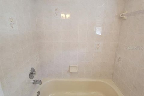 Copropriété à vendre à New Port Richey, Floride: 2 chambres, 105.44 m2 № 1904264 - photo 16