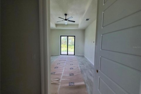 House in Port Charlotte, Florida 3 bedrooms, 174.75 sq.m. № 1883900 - photo 16