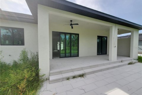 House in Port Charlotte, Florida 3 bedrooms, 174.75 sq.m. № 1883900 - photo 27