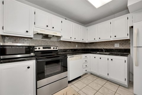 Condominio en venta en Miami, Florida, 1 dormitorio, 88.44 m2 № 2063621 - foto 6