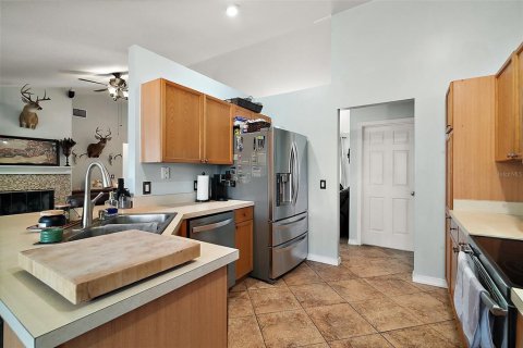 Villa ou maison à vendre à Tavares, Floride: 3 chambres, 158.49 m2 № 1742623 - photo 16