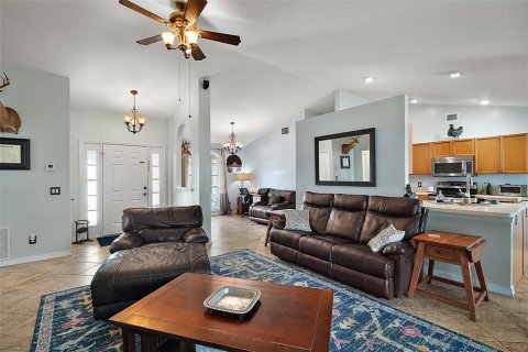 Villa ou maison à vendre à Tavares, Floride: 3 chambres, 158.49 m2 № 1742623 - photo 10
