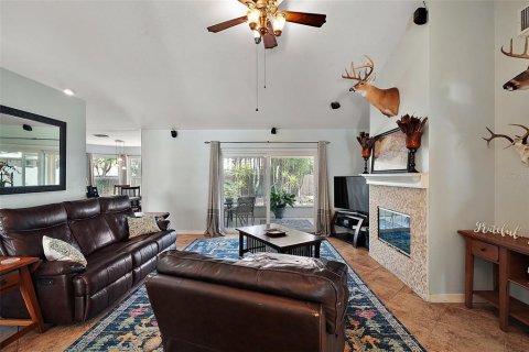 Villa ou maison à vendre à Tavares, Floride: 3 chambres, 158.49 m2 № 1742623 - photo 12