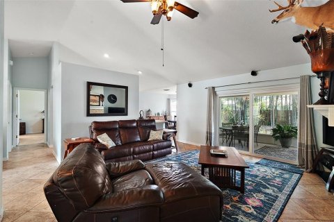 Villa ou maison à vendre à Tavares, Floride: 3 chambres, 158.49 m2 № 1742623 - photo 13