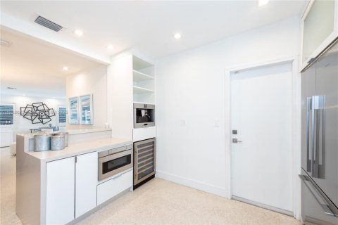 Casa en venta en Coral Gables, Florida, 3 dormitorios, 208.57 m2 № 1976373 - foto 9