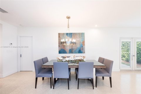 Casa en venta en Coral Gables, Florida, 3 dormitorios, 208.57 m2 № 1976373 - foto 5