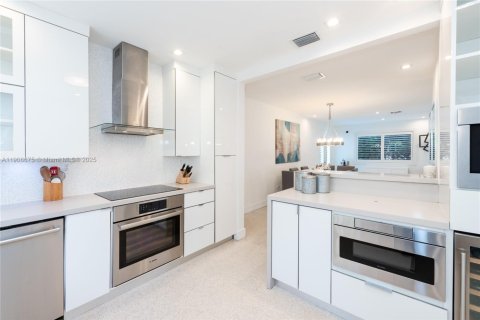 Casa en venta en Coral Gables, Florida, 3 dormitorios, 208.57 m2 № 1976373 - foto 10