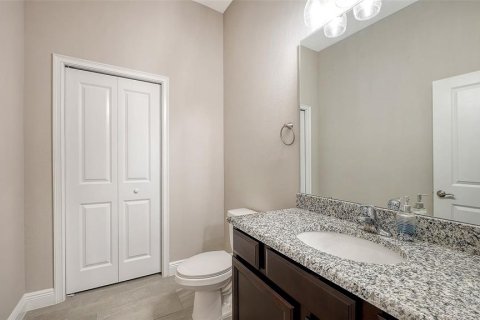 House in Palmetto, Florida 5 bedrooms, 273.97 sq.m. № 2215803 - photo 28