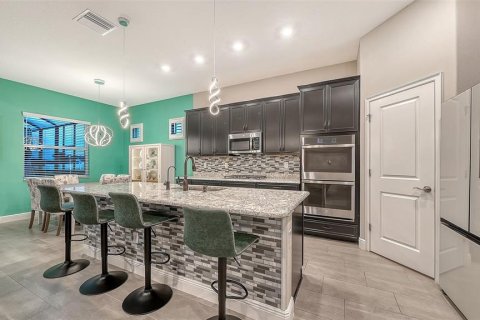House in Palmetto, Florida 5 bedrooms, 273.97 sq.m. № 2215803 - photo 17