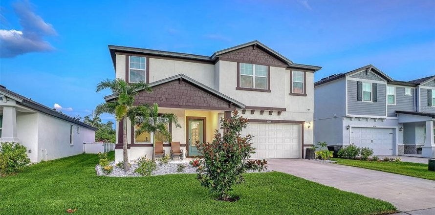 House in Palmetto, Florida 5 bedrooms, 273.97 sq.m. № 2215803