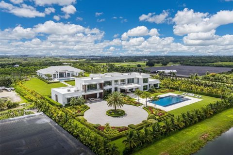 Propiedad comercial en venta en Miami, Florida № 2013931 - foto 9