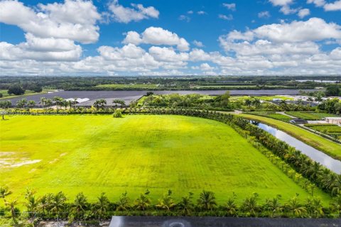 Propiedad comercial en venta en Miami, Florida № 2013931 - foto 4