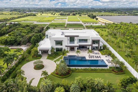 Propiedad comercial en venta en Miami, Florida № 2013931 - foto 16