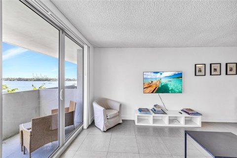 Copropriété à vendre à Miami Beach, Floride: 2 chambres, 98.66 m2 № 1977252 - photo 6