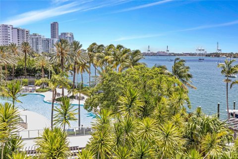 Copropriété à vendre à Miami Beach, Floride: 2 chambres, 98.66 m2 № 1977252 - photo 4